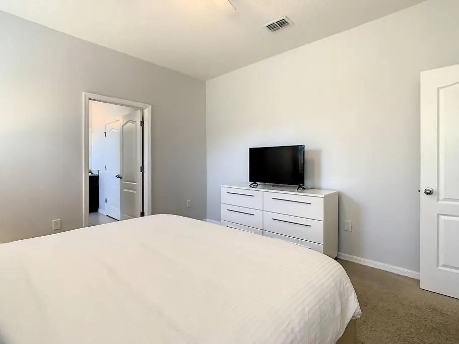 Holiday home Family Retreat, 6 Bedroom House With Private Pool At Solterra Resort Davenport United States
